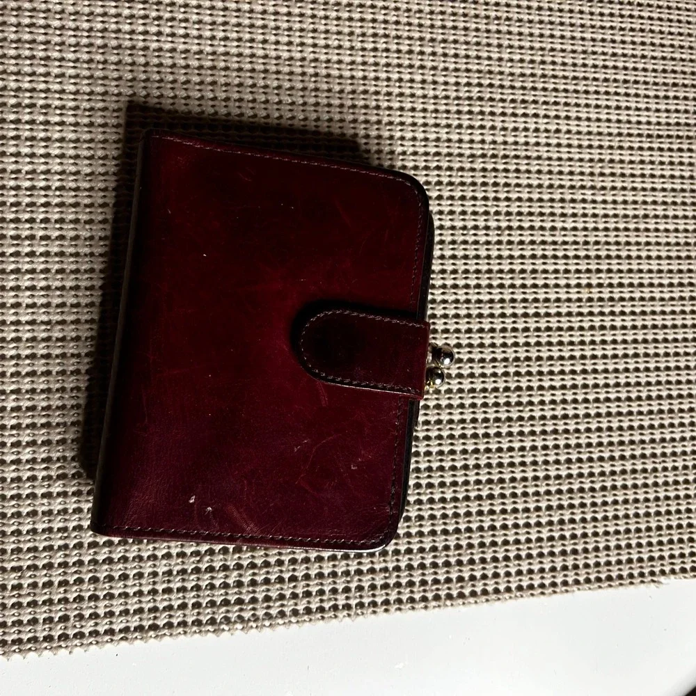 Vintage Coach Mahogany Leather Kiss Lock Bifold Wallet Dark Red Mahogany